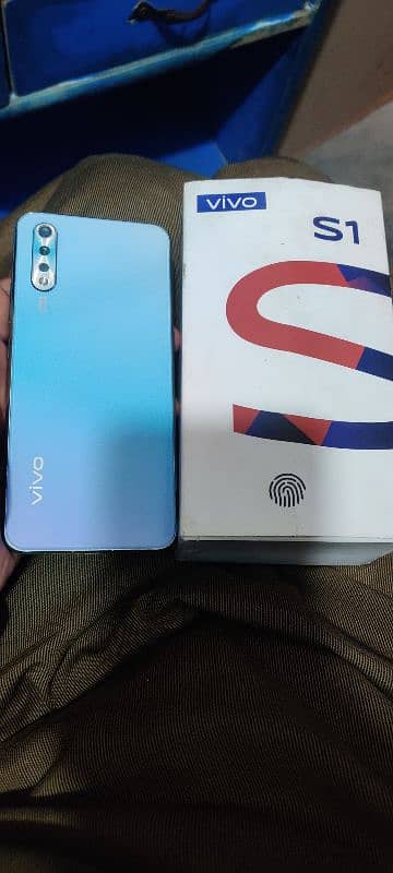 vivo s1 8gb 256gb sath box ha chgar nhi ha 0