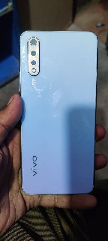 vivo s1 8gb 256gb sath box ha chgar nhi ha 1