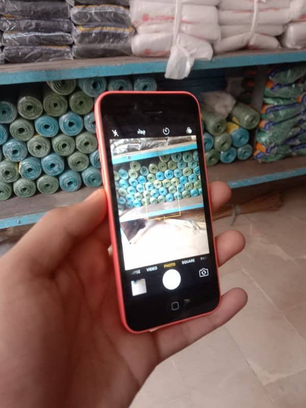 iphone 5c non pta factory unlock h 10/10 condition 2