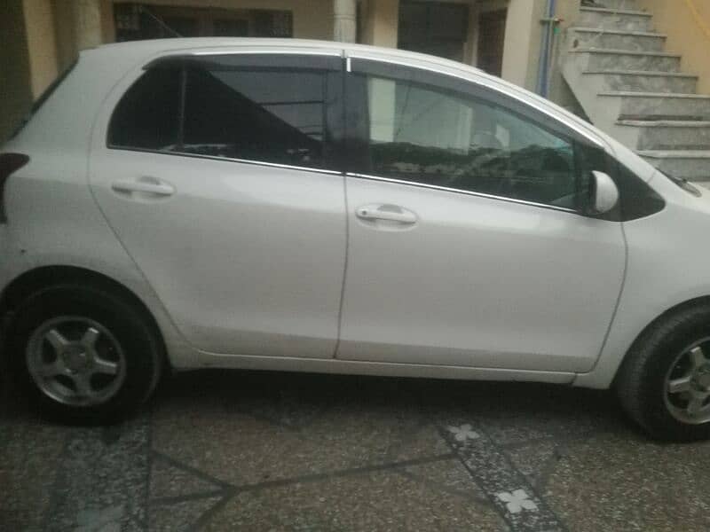 Toyota Vitz 2013 1