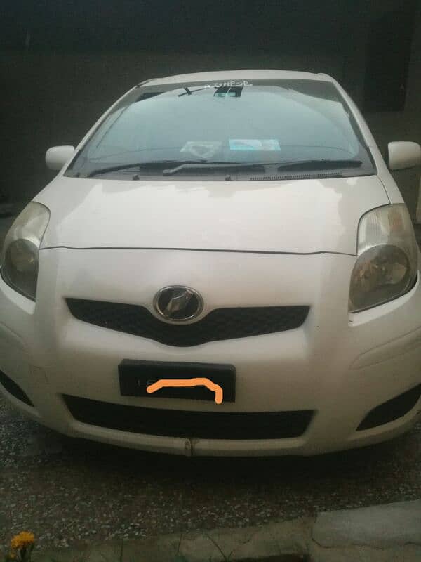 Toyota Vitz 2013 4