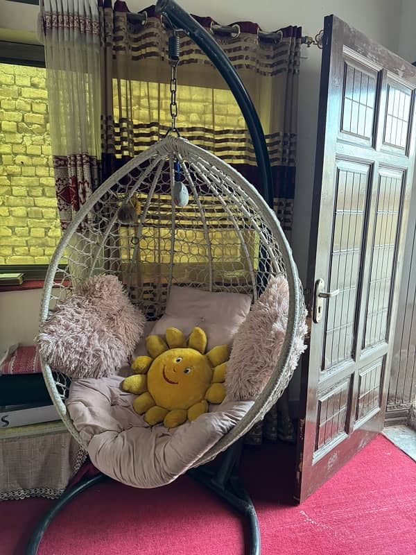 rattan swing jhola is good condition. 1