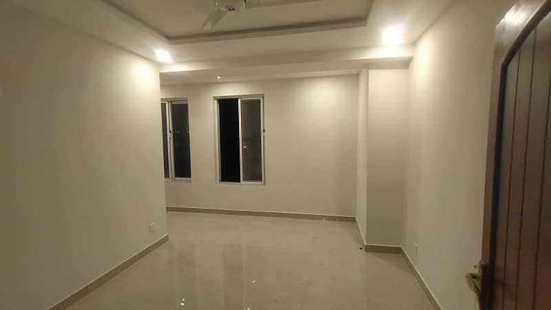 1 Bed Spacious Apartment Available For Rent 1