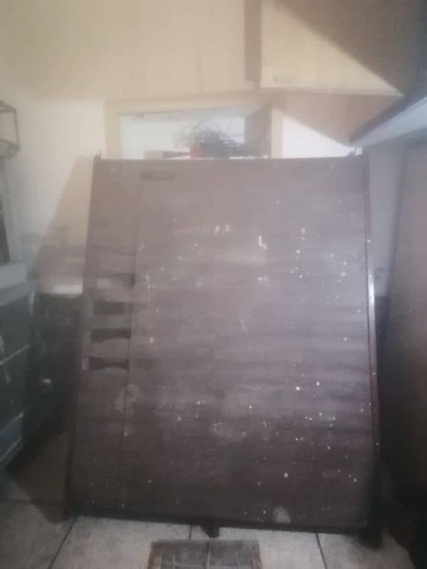 Wood Made Queen Size Old Bed 1