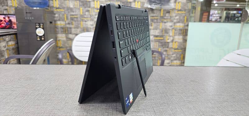 Lenovo thinkpad YOGA L13 X360 i5 12th gen 4