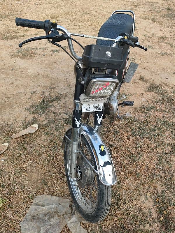 Honda 125 Sindh no argent sale 03185777040 Wats up No 6