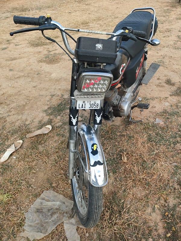 Honda 125 Sindh no argent sale 03185777040 Wats up No 9