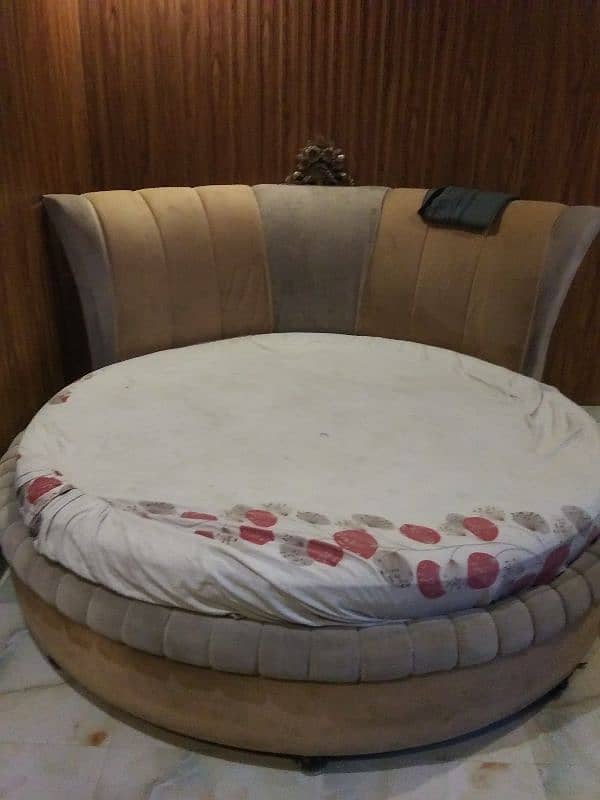 ROUND BED PURE FINE WOOD 4