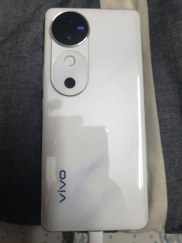 Vivo v40 12gb 256gb brand new 1