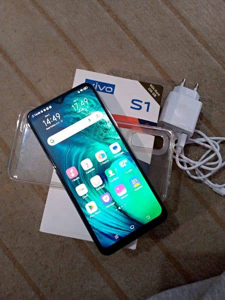 Vivo s1 8/256 1