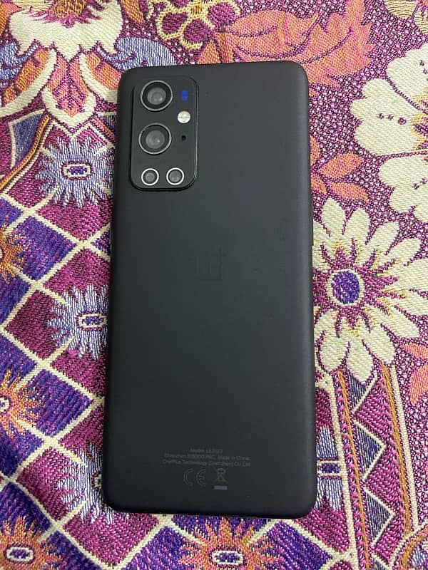 Oneplus 9 pro 12 GB Ram 2