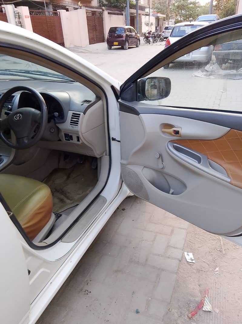 Toyota Corolla Xli manual 2011 for Sale - Excellent Condition 4