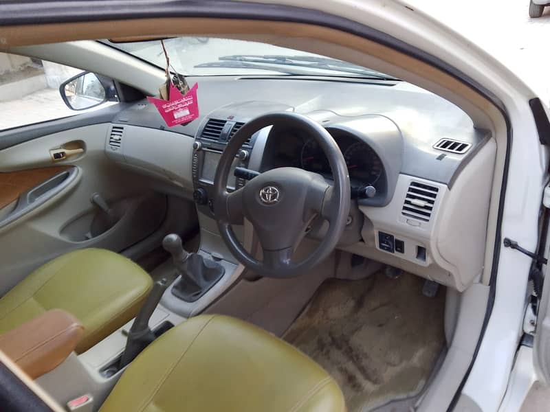 Toyota Corolla Xli manual 2011 for Sale - Excellent Condition 6