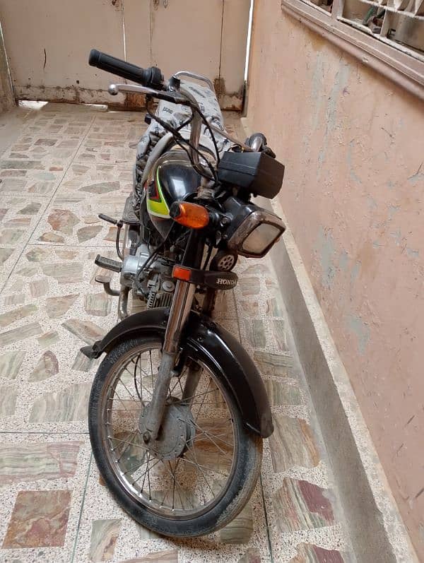 hi i am selling honda 70 1