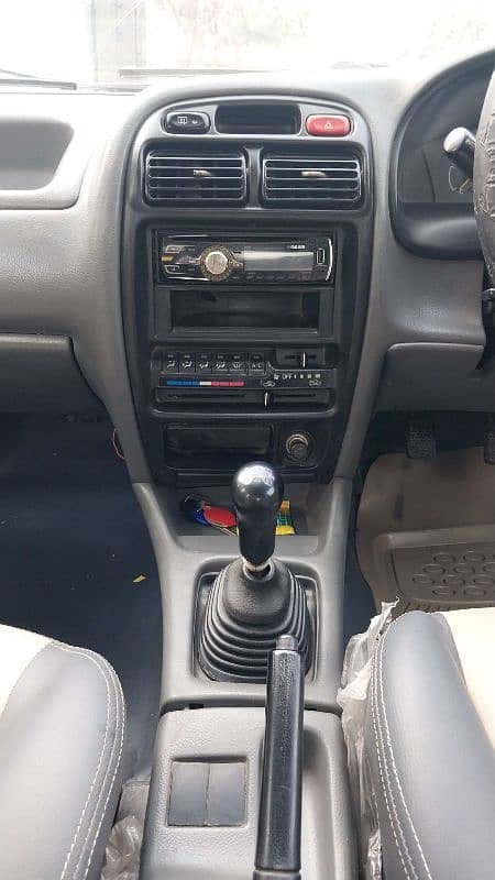 Suzuki Baleno 2000 11