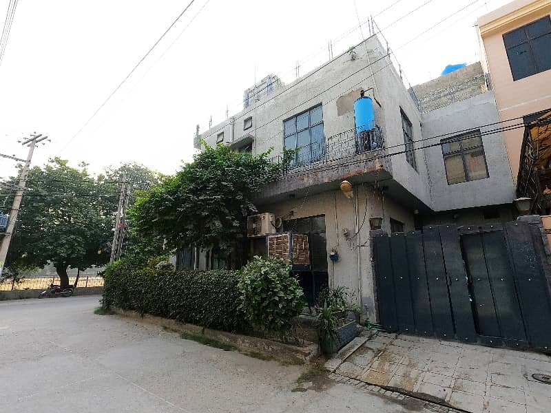 Corner House In Model Town - Block R Best Option 3