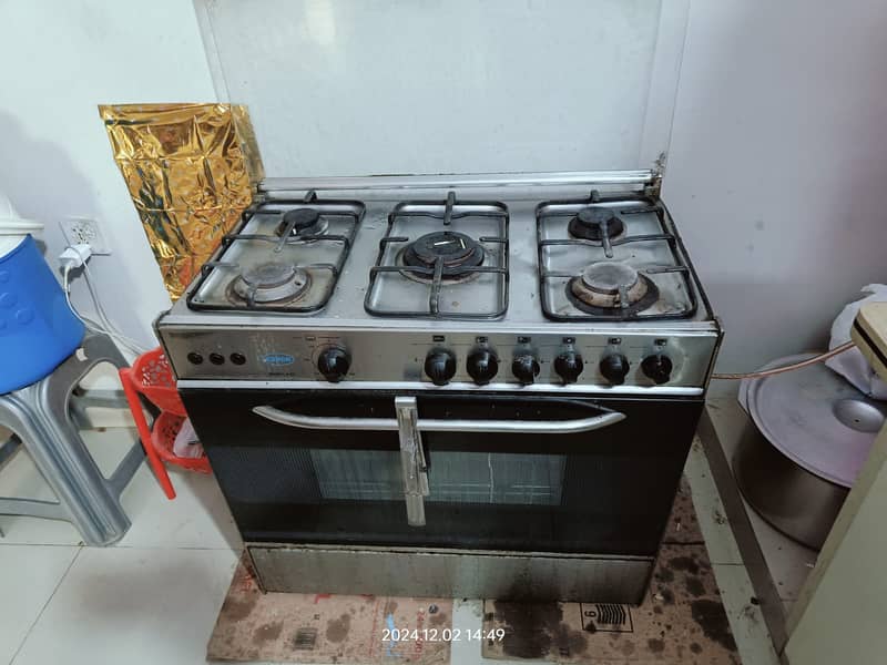 Canon Cooking Range Ovens and 5 working burners 3