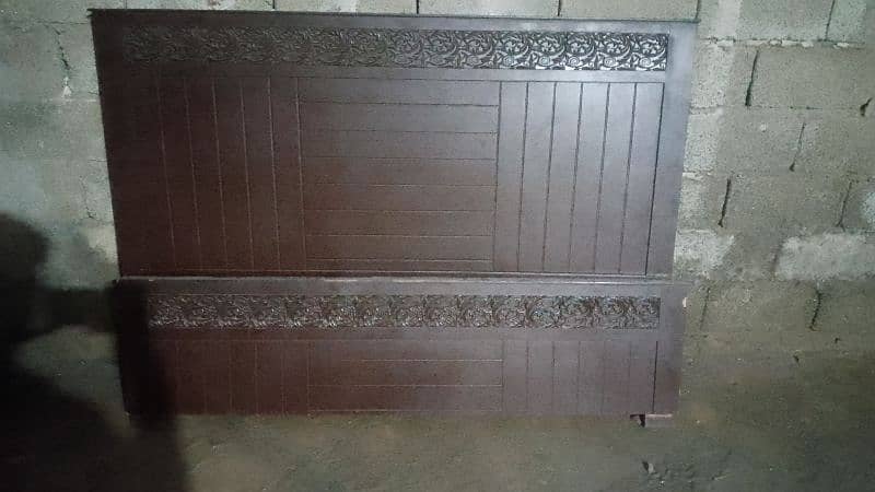 king size bed in almost new condition 1