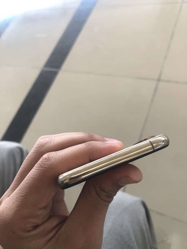 iPhone XS 256gb sim working 6