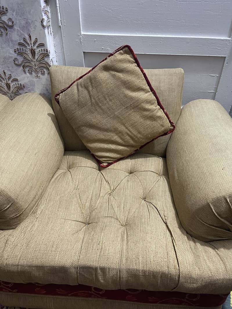 5 Seater Sofa Set Condition Good 3