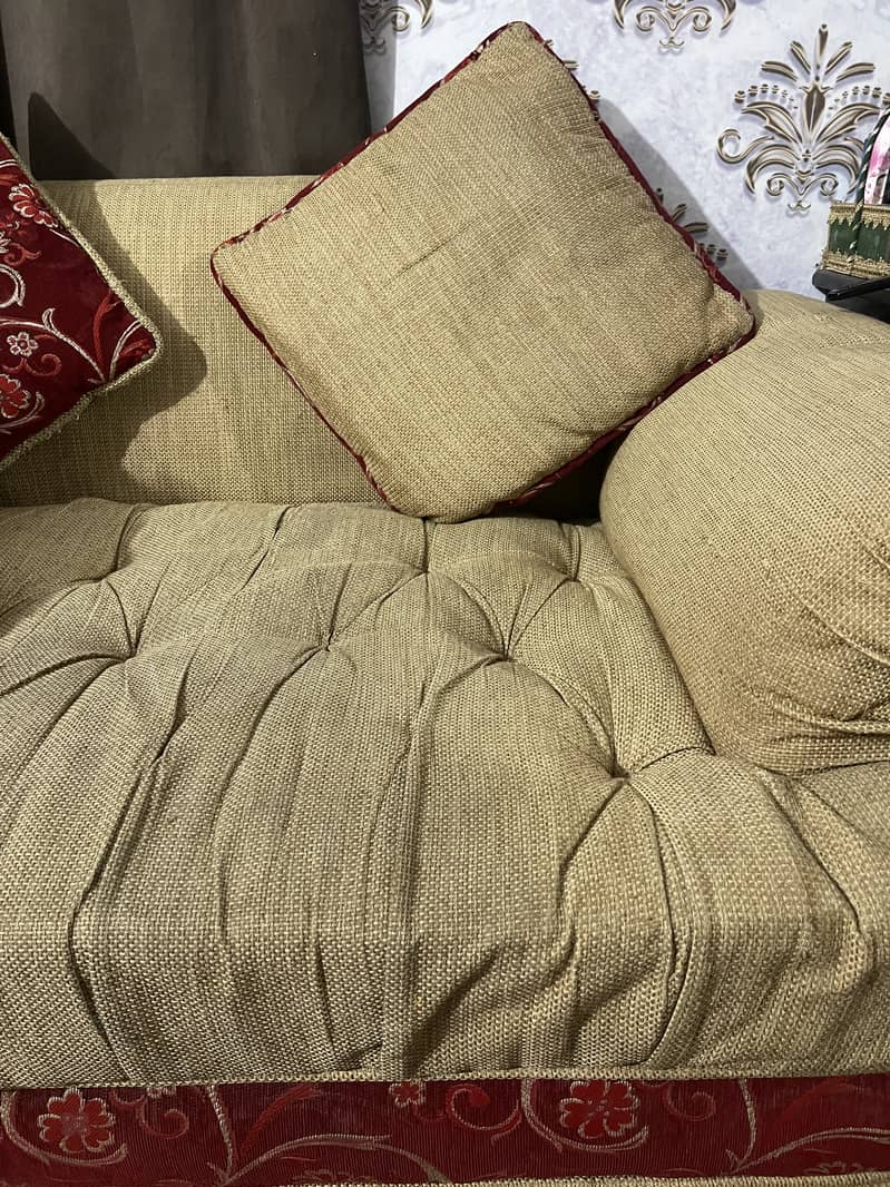 5 Seater Sofa Set Condition Good 4