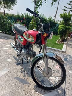 Honda CD-70.2022 model 2023 stiker