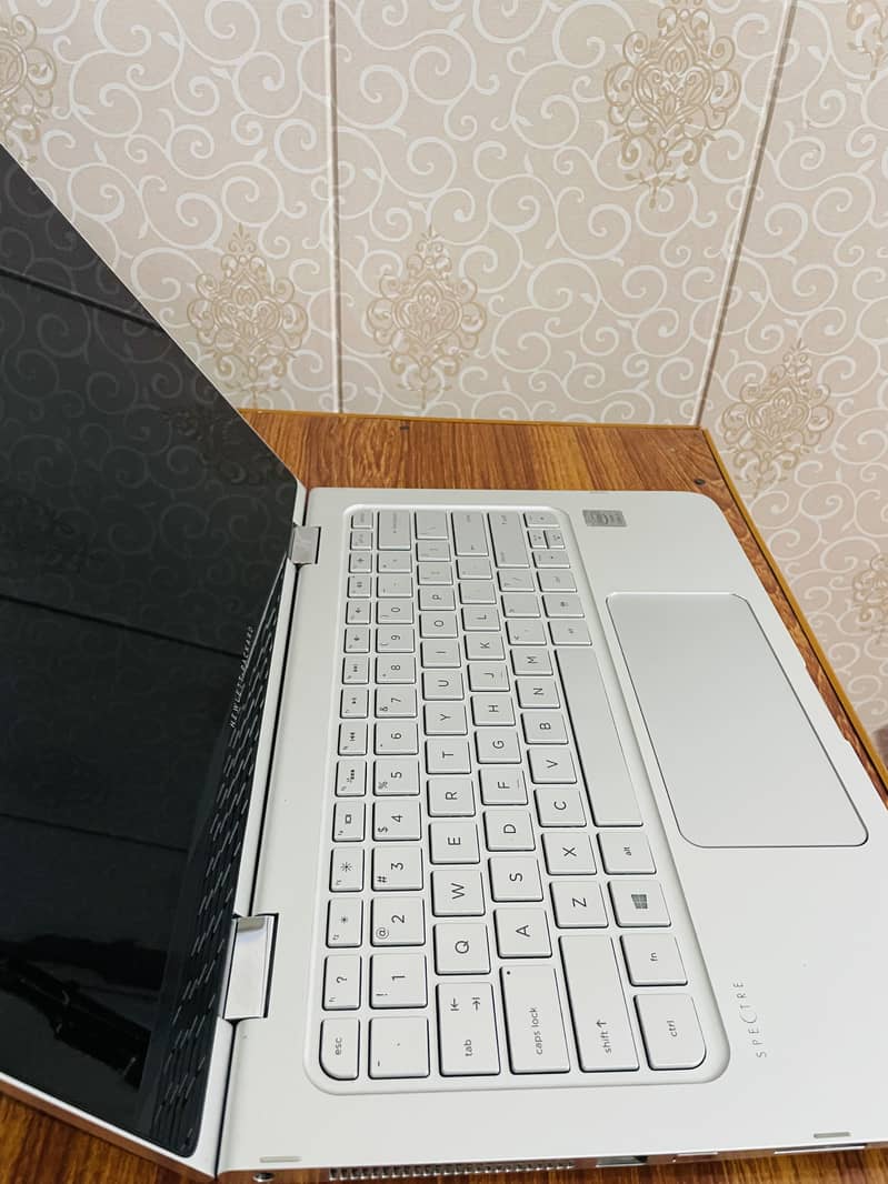 HP spectre x360 3