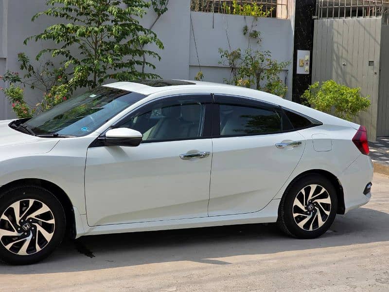 Honda Civic VTi Oriel 2018 UG Red Meter 11