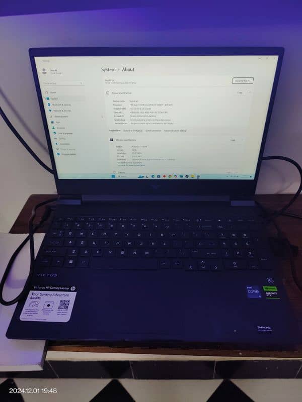 HP Victus 16 in warranty with box 0