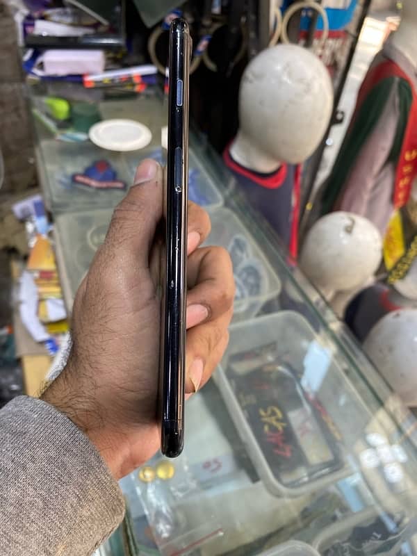 Iphone 7 plus 128gb pta approved 4