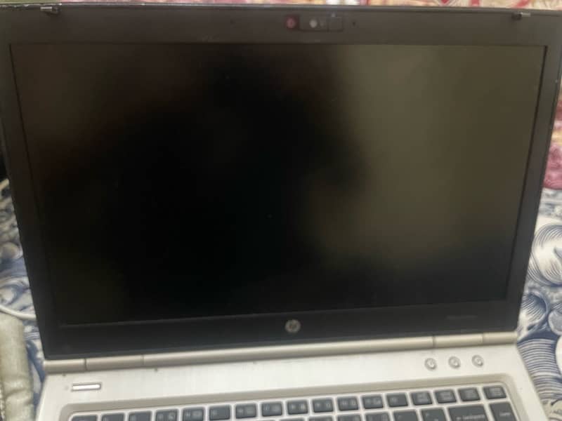 HP EliteBook 8460P 1