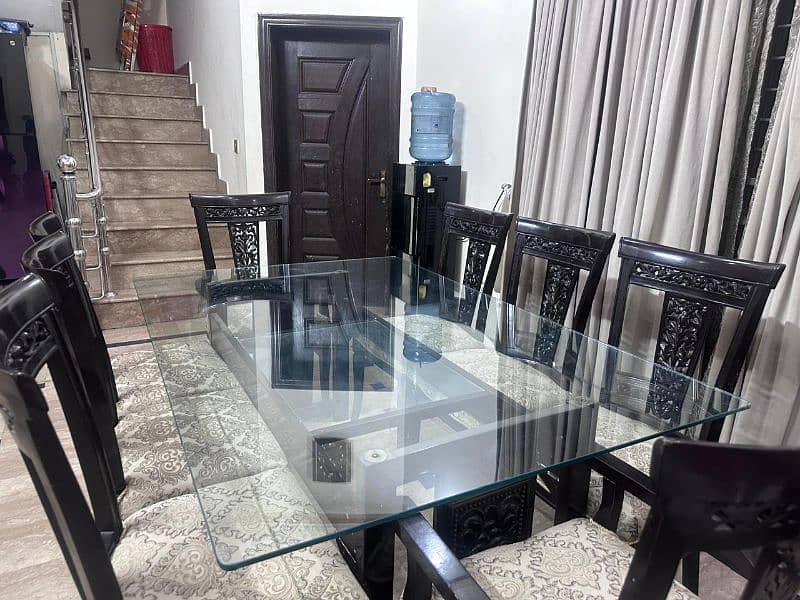 Dinning table with 8 chairs 0