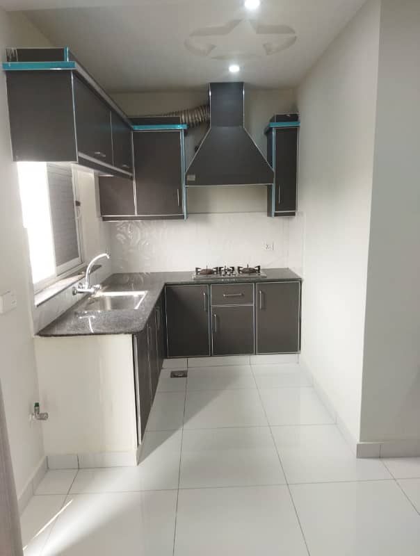 2 BED APARTMENT | AA BLOCK | FACING CANAL | NON FURNISHED | LIFT AVAILABLE 24/7 11