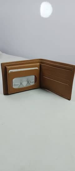 Genuine Leather Bi-Fold Wallet for Men – Elegant and Durable