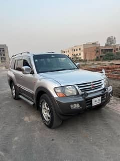 Mitsubishi Pajero 2005 betr Vigo prado grande civic