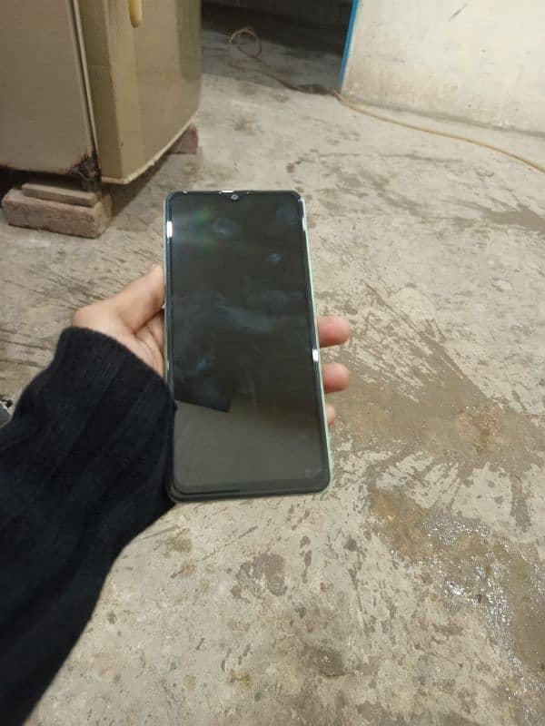 vivo y27s 8/128 with box and charger 10/10 condition 2