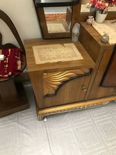 dressing table,table,singarmaiz