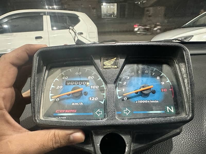 Honda 125 genuine Speedo meter 4