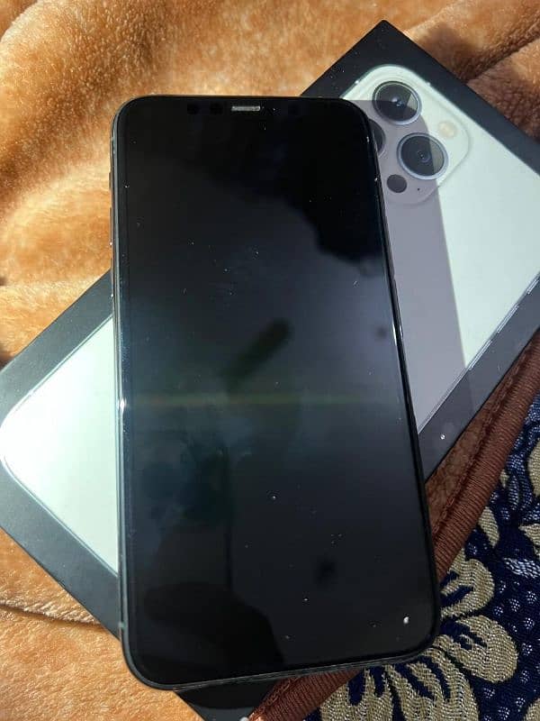 iphone 11 pro 256gb (non pta) 1