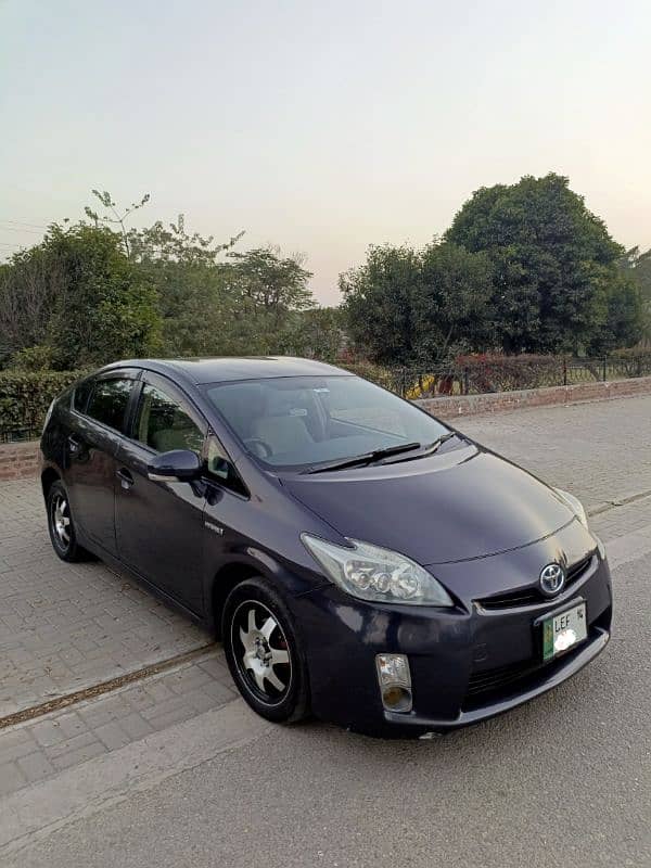 Toyota Prius 2011 Model/2014 Register 2