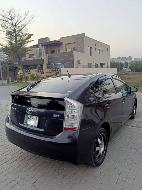 Toyota Prius 2011 Model/2014 Register 9