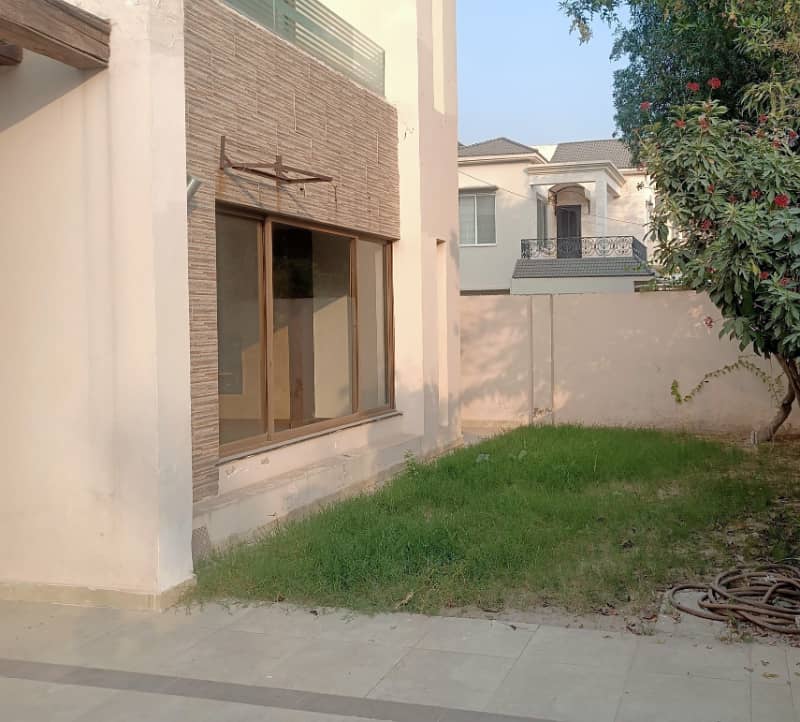 1 Kanal House Use Available For Sale 6