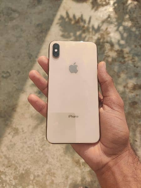 iPhone Xs max 4