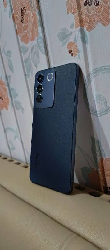 vivo v27e with full Box 8/256GB 1