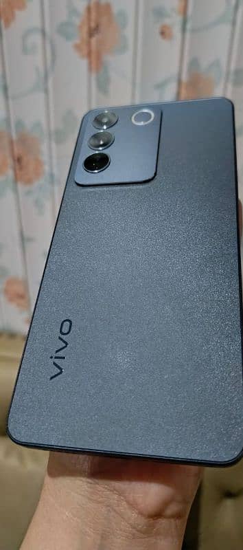 vivo v27e with full Box 8/256GB 2