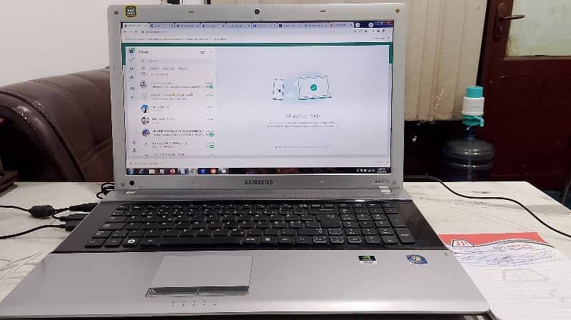 Laptop (Samsung) 4gb-320gb 0