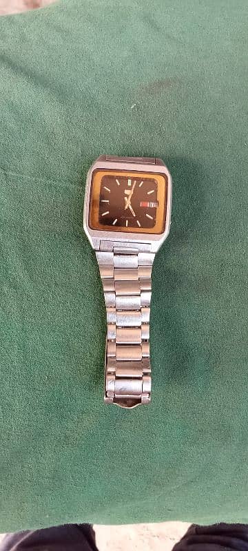 60 year old watch All okay Bast 10/10 my contact number 03160010796 0