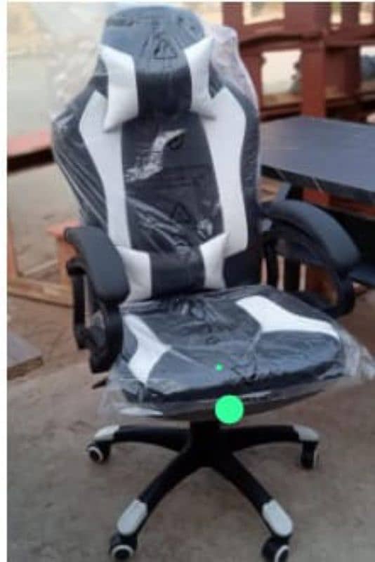 High Quality Gaming Chairs for Sale in karachi – Quality Guaranteed! 2