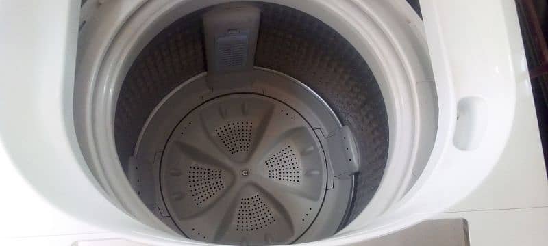 Haier Automatic washing machine. 2