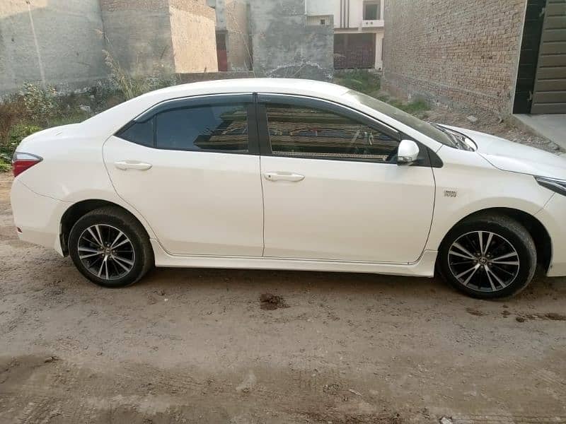 Toyota Corolla Altis 2018 3